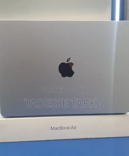 New Laptop Apple MacBook Air 2025 M4 16GB Apple M4 SSD 512GB