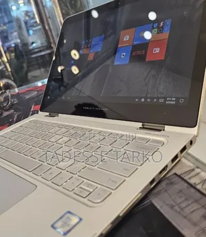 New Laptop HP Spectra 13 8GB Intel Core i5 SSD 256GB