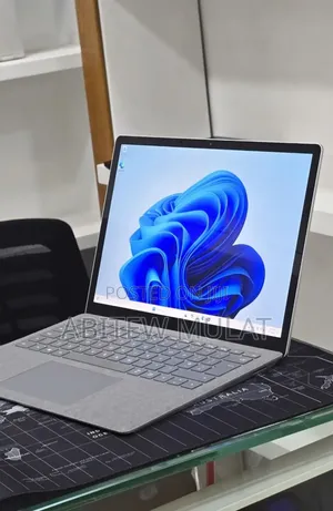 New Laptop Microsoft Surface Laptop 4 16GB Intel Core i5 SSD 512GB