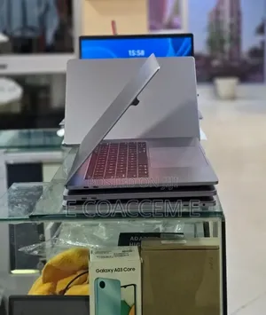New Laptop Apple MacBook 16GB Intel Core i7 SSD 512GB