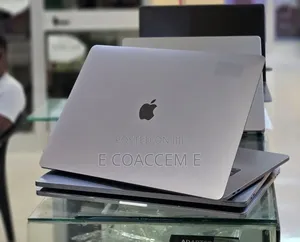 New Laptop Apple MacBook 16GB Intel Core i7 SSD 512GB