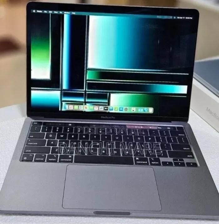New Laptop Apple MacBook Pro 2022 M2 8GB Apple M2 SSD 256GB