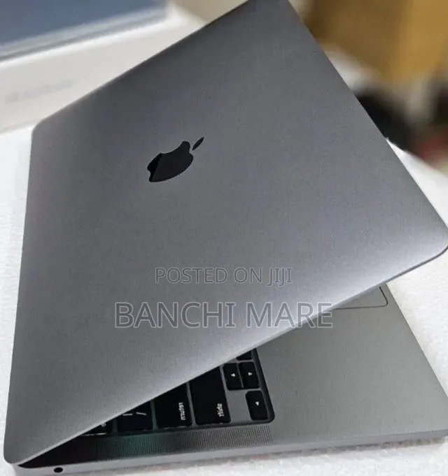 New Laptop Apple MacBook Pro 2022 M2 8GB Apple M2 SSD 256GB