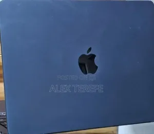 New Laptop Apple MacBook Air 2025 M4 16GB Apple M4 SSD 256GB