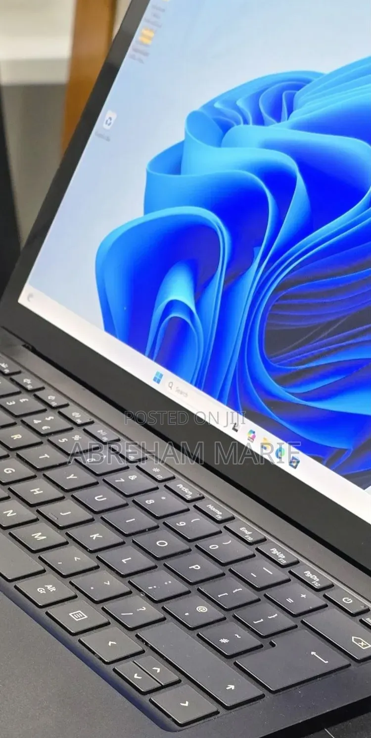 New Laptop Microsoft Surface Laptop 4 16GB Intel Core i7 SSD 512GB