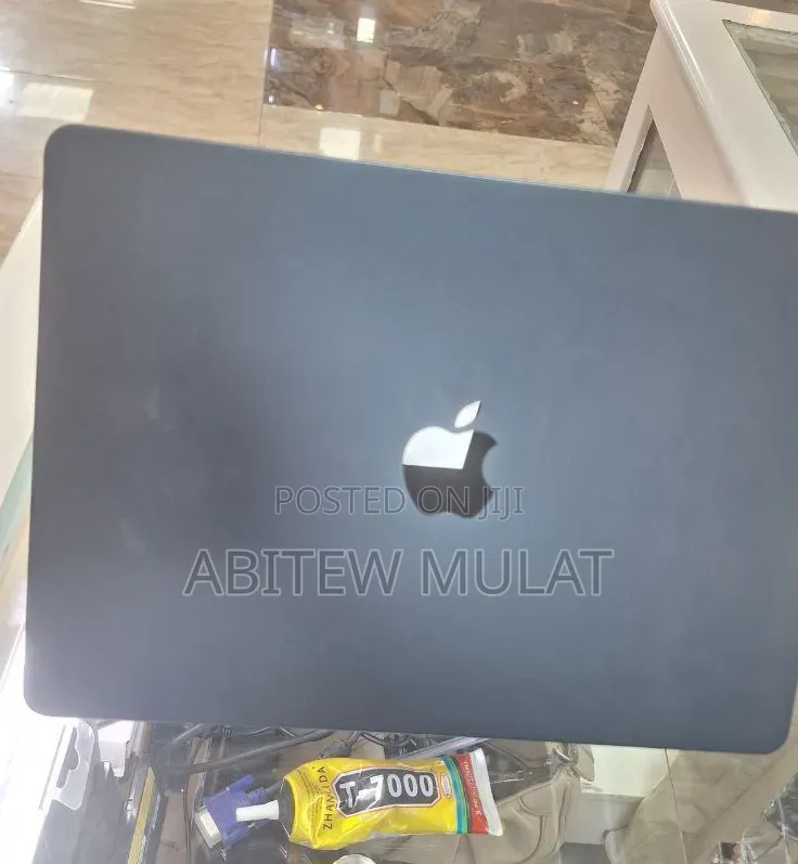 New Laptop Apple MacBook Air 2025 M4 16GB Apple M4 SSD 256GB
