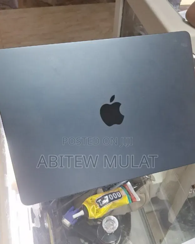 New Laptop Apple MacBook Air 2025 M4 16GB Apple M4 SSD 256GB