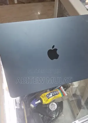 New Laptop Apple MacBook Air 2025 M4 16GB Apple M4 SSD 256GB