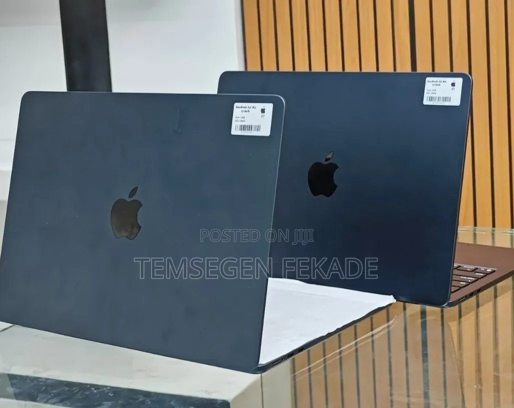 New Laptop Apple MacBook Air 2025 M4 16GB Apple M4 SSD 256GB