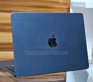 New Laptop Apple MacBook Air 2025 M4 16GB Apple M4 SSD 256GB