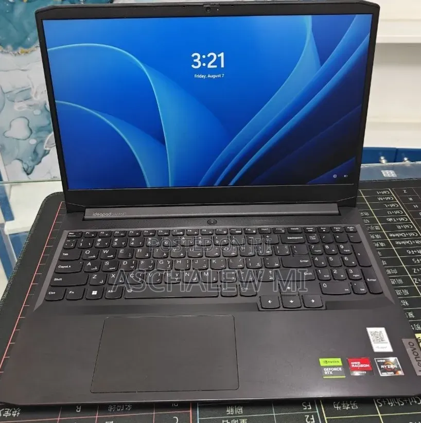 New Laptop Lenovo IdeaPad 1 8GB AMD Ryzen 5 SSD 512GB