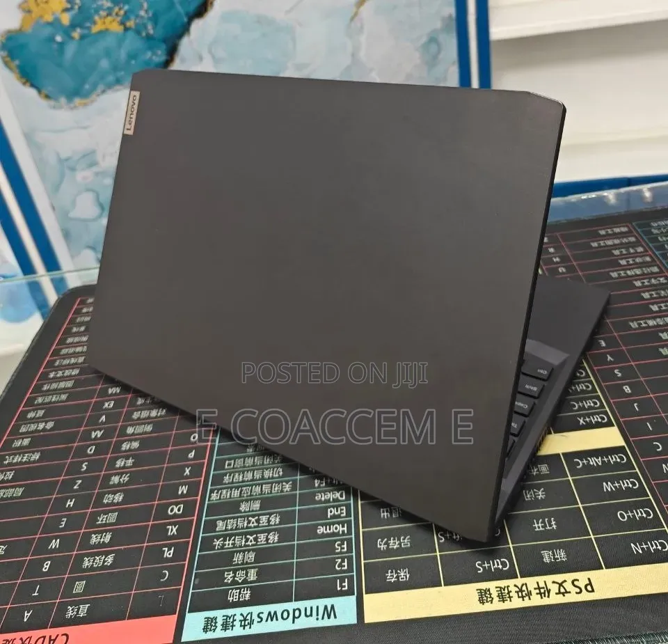 New Laptop Lenovo 8GB AMD Ryzen 5 SSD 512GB