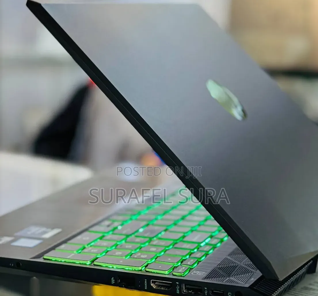 New Laptop HP Pavilion 15 8GB Intel Core i5 SSD 256GB