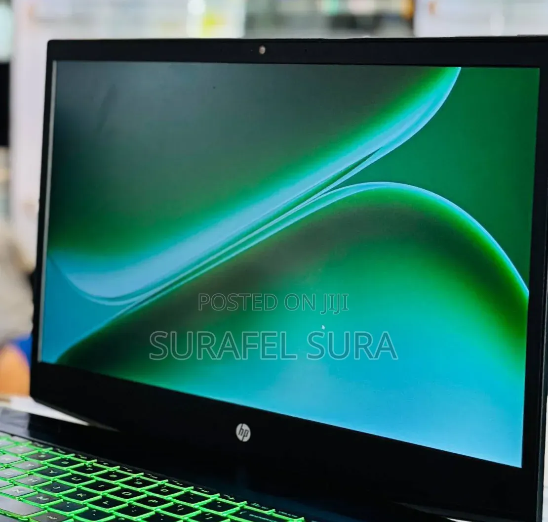 New Laptop HP Pavilion 15 8GB Intel Core i5 SSD 256GB