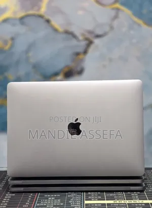 New Laptop Apple MacBook Pro 2020 M1 8GB Apple M1 SSD 512GB