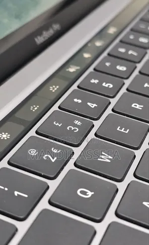 New Laptop Apple MacBook Pro 2020 M1 8GB Apple M1 SSD 512GB