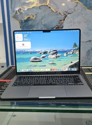 New Laptop Apple MacBook Air 2022 M2 16GB Apple M2 SSD 512GB
