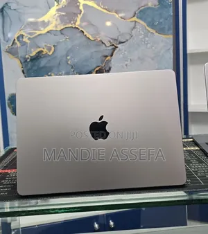 New Laptop Apple MacBook Air 2022 M2 16GB Apple M2 SSD 512GB