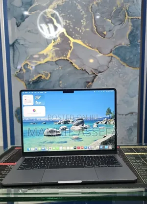 New Laptop Apple MacBook Air 2022 M2 16GB Apple M2 SSD 512GB