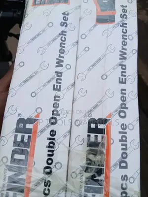 Finder Double Open End Wrench Set Featuring a Distinct White Branded