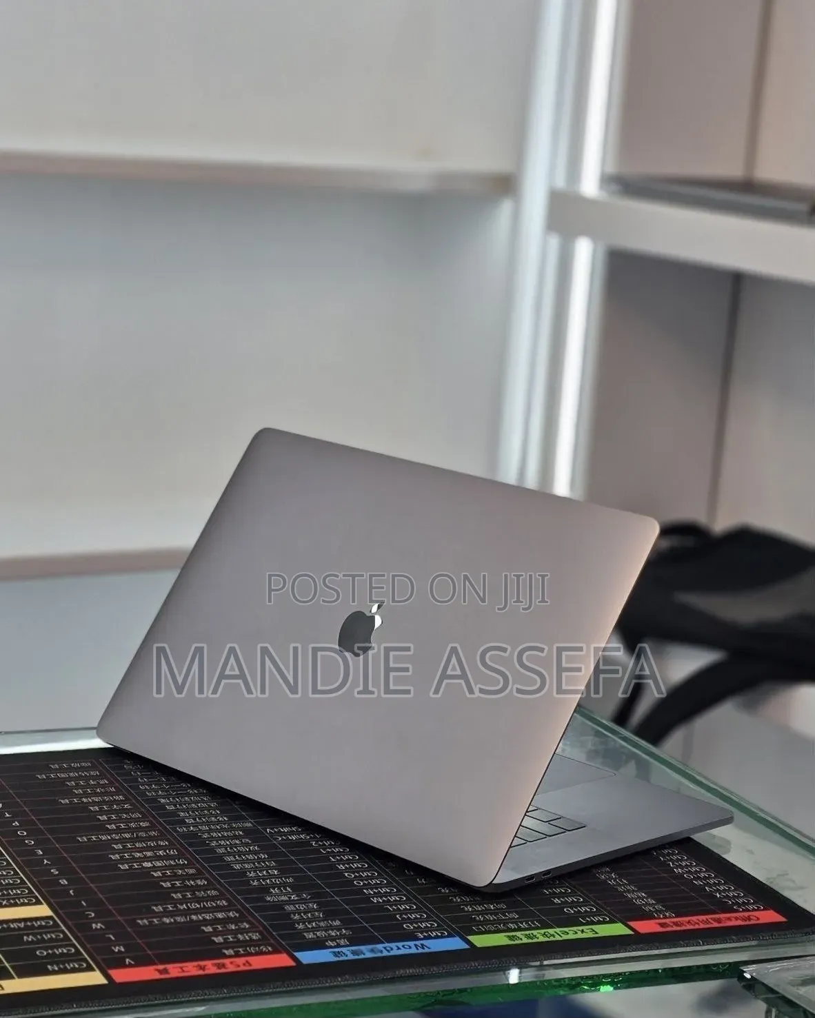 New Laptop Apple MacBook Pro 2018 32GB Intel Core i7 SSD 1T