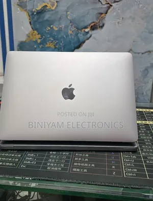 New Laptop Apple MacBook Air 2020 M1 8GB Apple M1 SSD 256GB