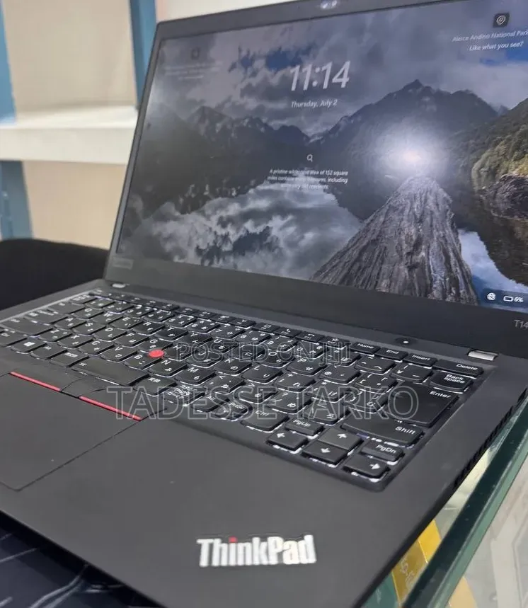New Laptop Lenovo 8GB AMD Ryzen 5 SSD 256GB