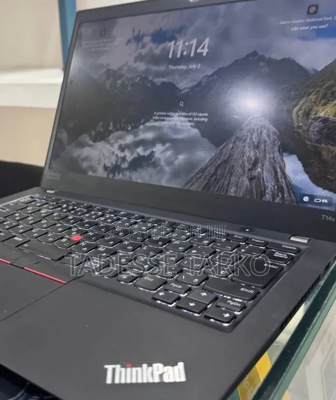 New Laptop Lenovo 8GB AMD Ryzen 5 SSD 256GB
