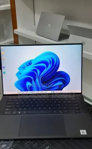 New Laptop Dell XPS 15 16GB Intel Core i7 SSD 512GB