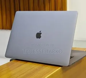New Laptop Apple MacBook Pro 2018 32GB Intel Core i9 SSD 2T