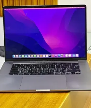 New Laptop Apple MacBook Pro 2018 32GB Intel Core i9 SSD 2T