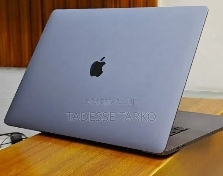New Laptop Apple MacBook Pro 2018 32GB Intel Core i9 SSD 2T