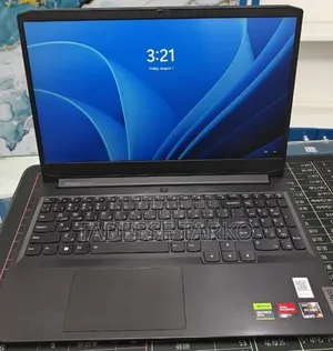 New Laptop Lenovo Ideapad 3 8GB AMD Ryzen 5 SSD 512GB