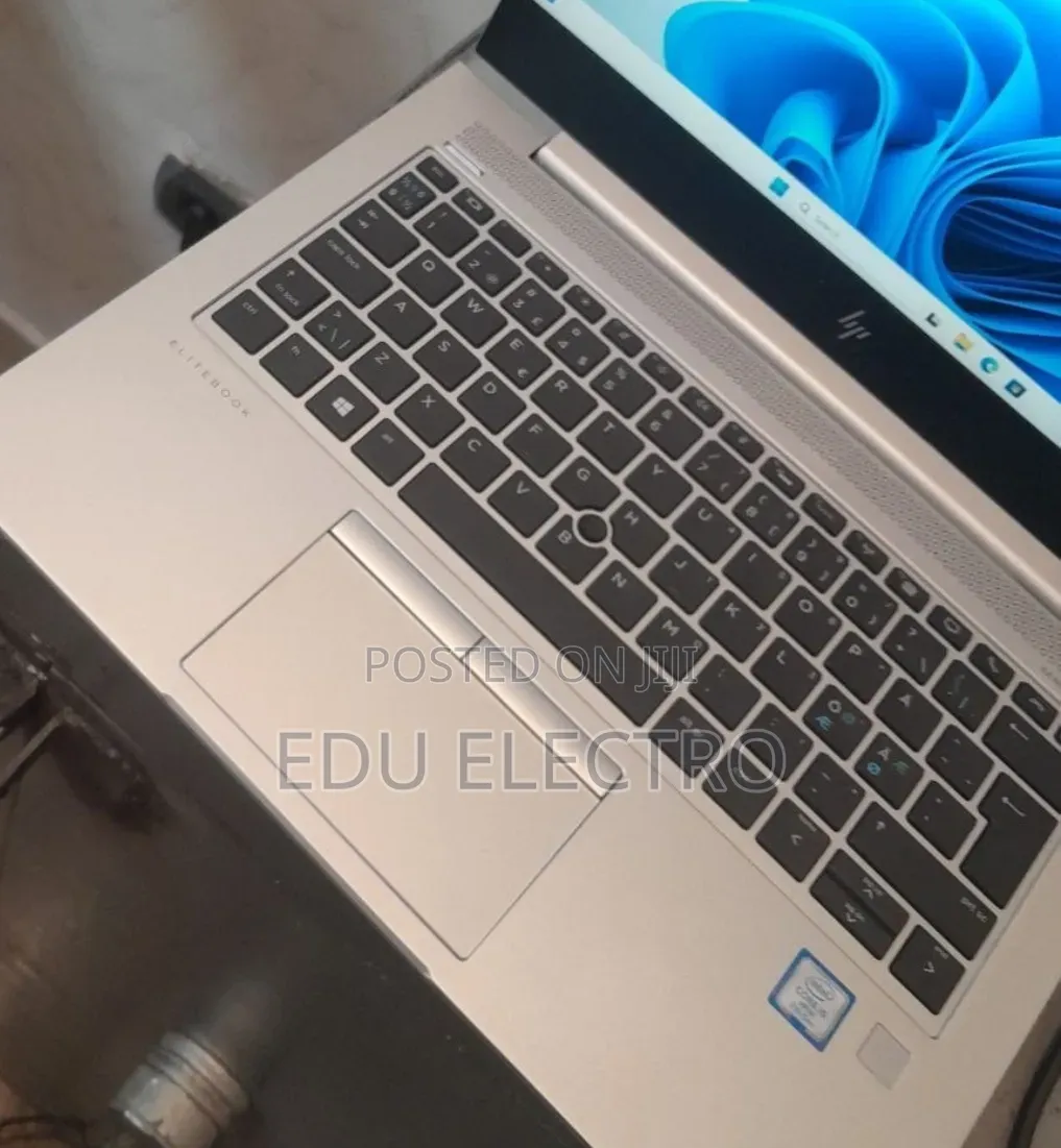 New Laptop HP EliteBook 830 G5 8GB Intel Core i5 SSD 256GB