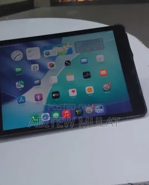 New Apple iPad 10.2 (2019) 64 GB Silver