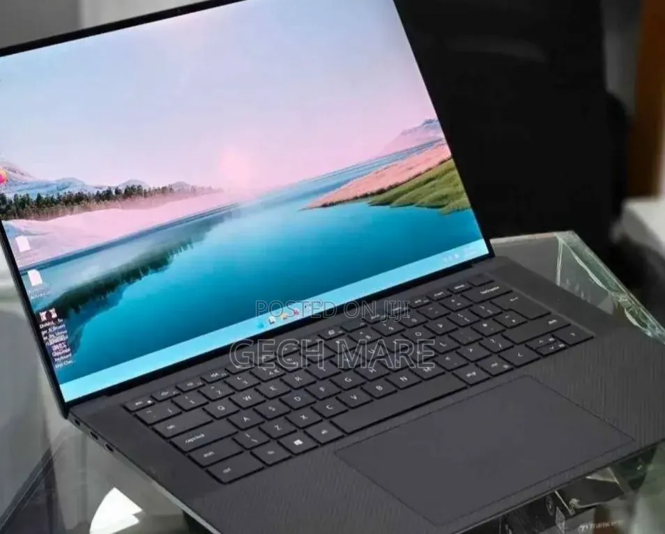 New Laptop Dell XPS 15 16GB Intel Core i7 SSD 512GB