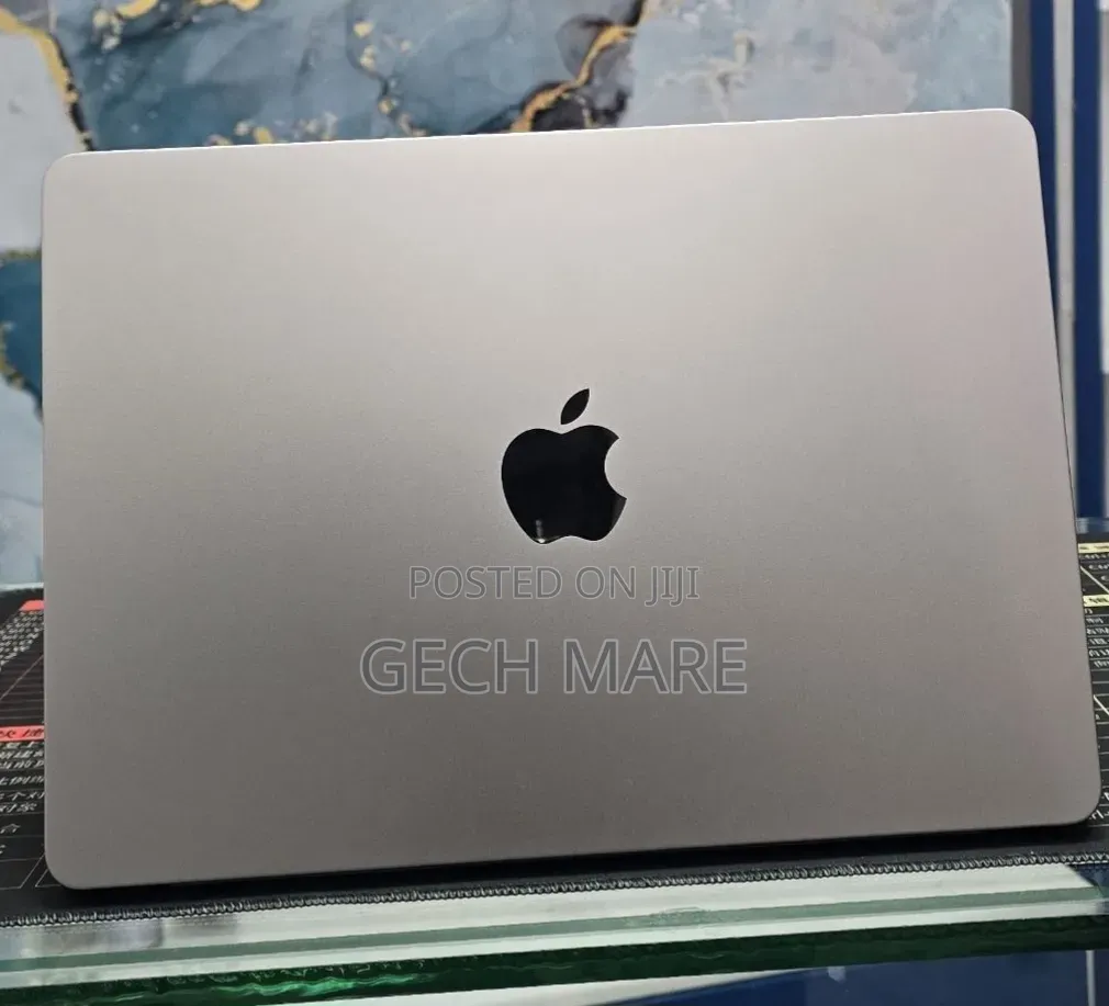 New Laptop Apple MacBook Air 2022 M2 16GB Apple M2 SSD 512GB