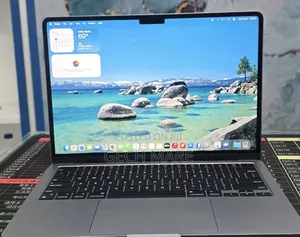 New Laptop Apple MacBook Air 2022 M2 16GB Apple M2 SSD 512GB