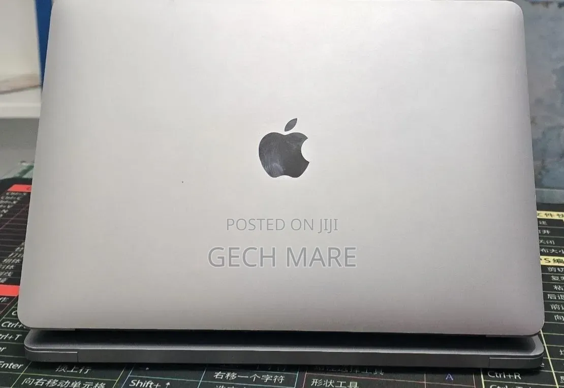 New Laptop Apple MacBook Pro 2021 M1 8GB Apple M1 Pro SSD 256GB