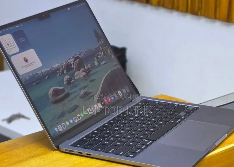 New Laptop Apple MacBook Air 2022 M2 8GB Apple M2 SSD 256GB