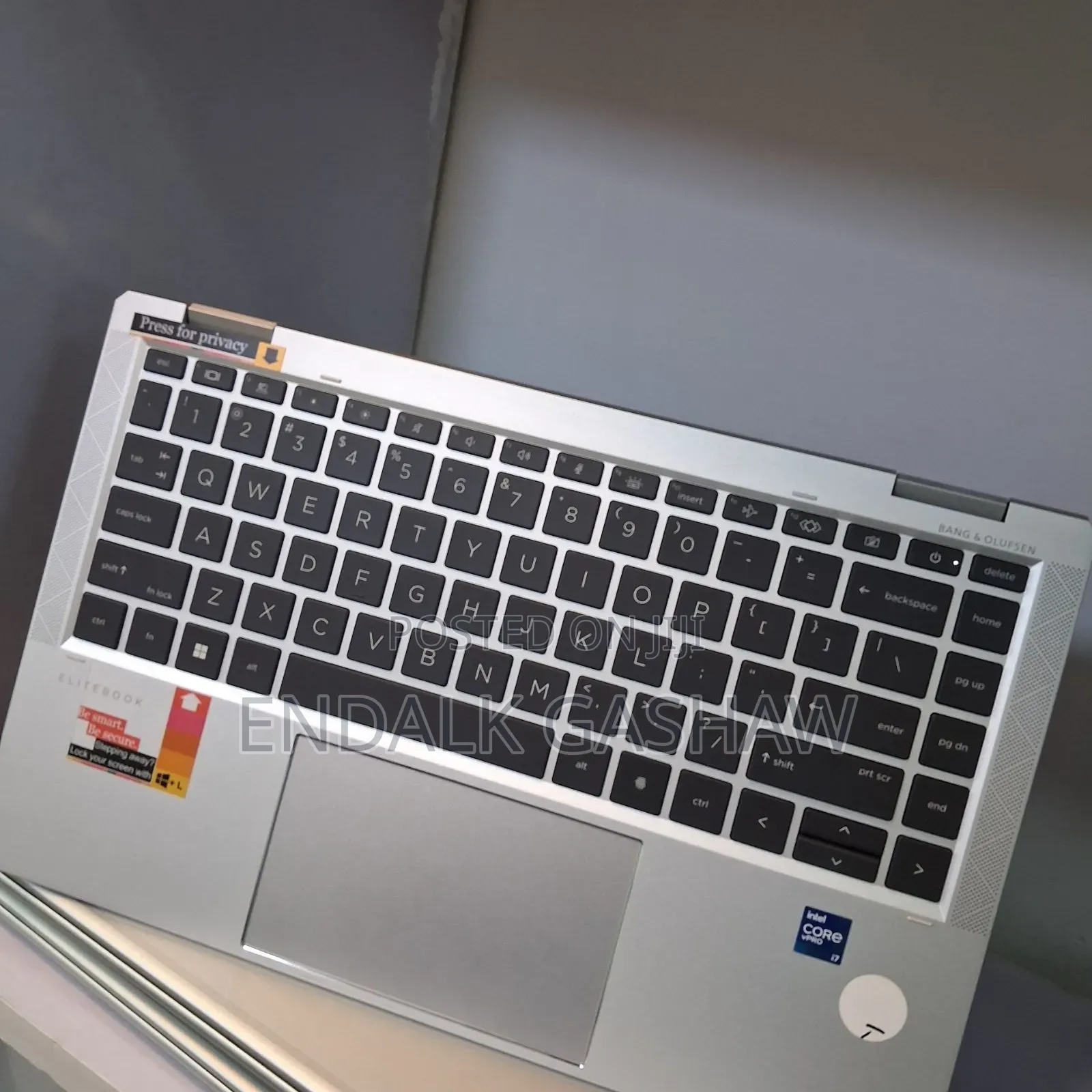 New Laptop HP EliteBook 1040 G8 16GB Intel Core i7 SSD 512GB