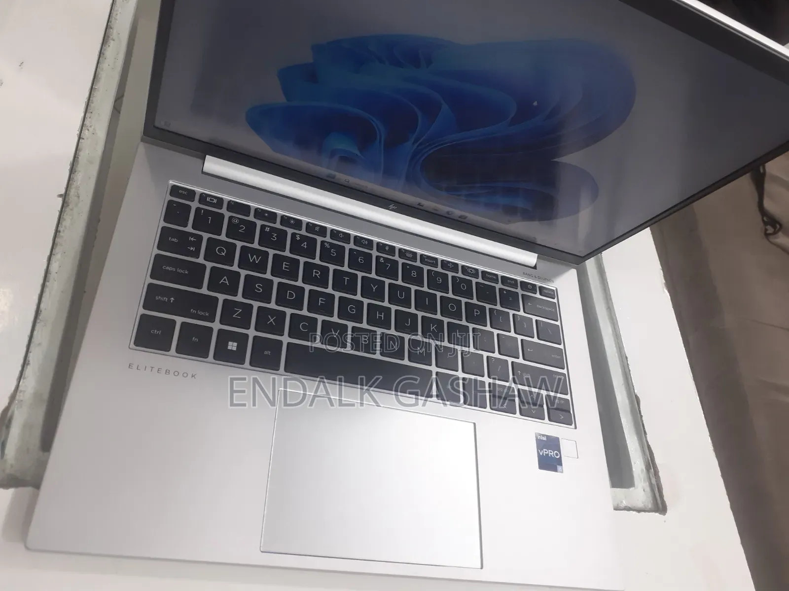 New Laptop HP EliteBook 840 G10 16GB Intel Core i5 SSD 512GB