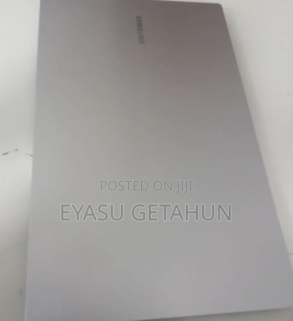 New Laptop Samsung Galaxy Book4 8GB Intel Core 5 SSD 512GB