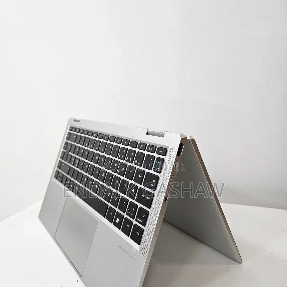 New Laptop HP EliteBook 1040 G8 16GB Intel Core i7 SSD 512GB
