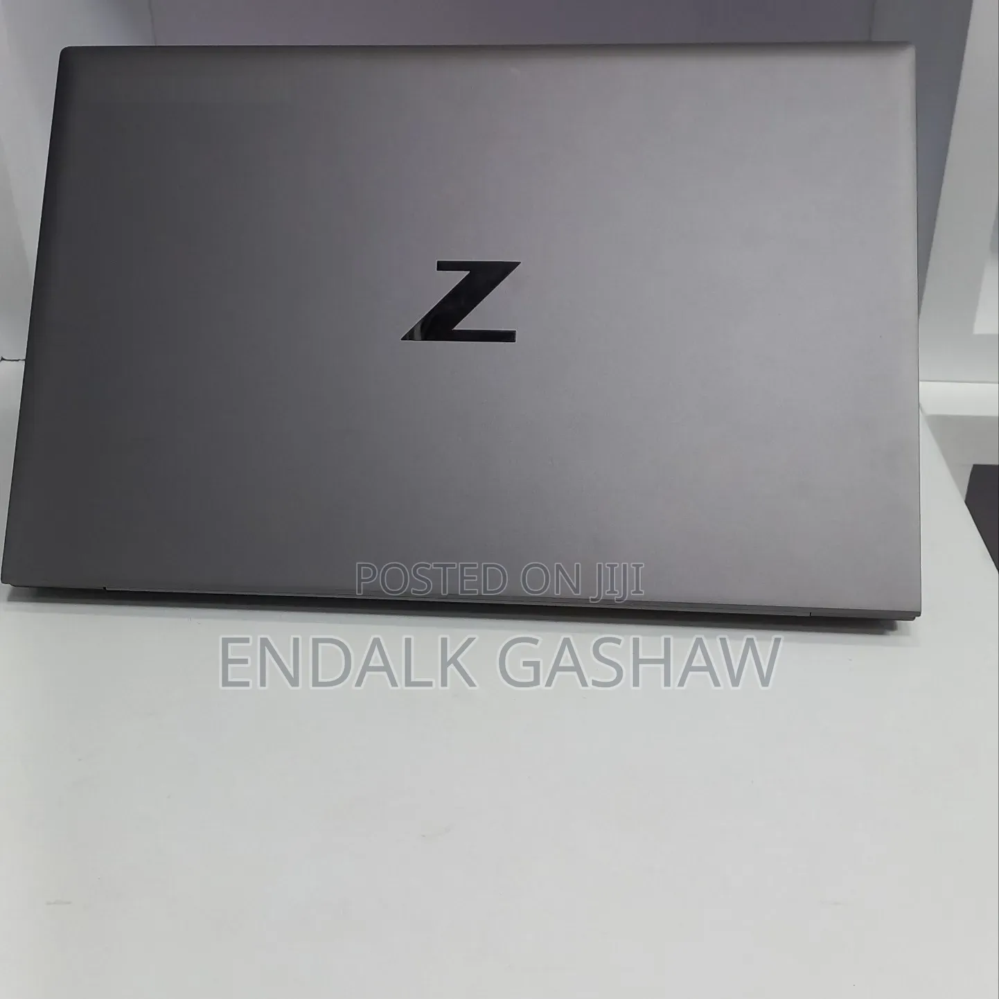 New Laptop HP ZBook Firefly G8 16GB Intel Core i7 SSD 512GB