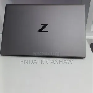New Laptop HP ZBook Firefly G8 16GB Intel Core i7 SSD 512GB