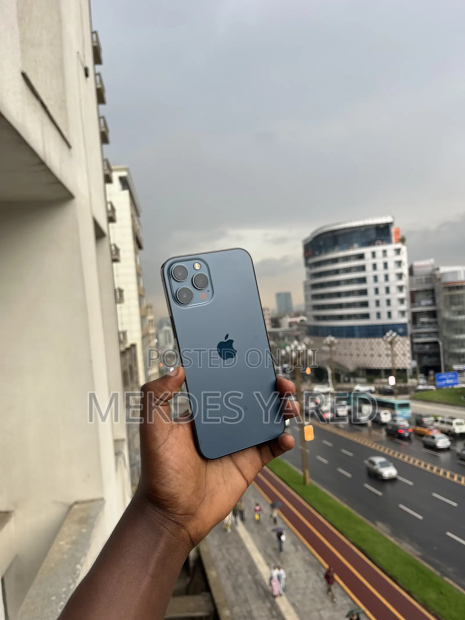 New Apple iPhone 12 Pro Max 256 GB Blue