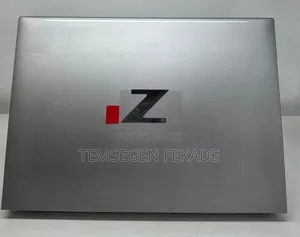 New Laptop HP ZBook Firefly G9 16GB Intel Core i7 SSD 512GB