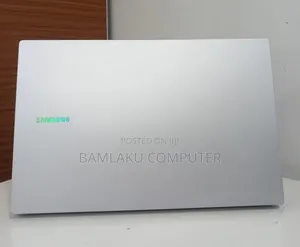 New Laptop Samsung Galaxy Book4 8GB Intel Core 5 SSD 512GB