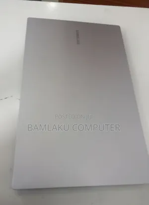 New Laptop Samsung Galaxy Book4 8GB Intel Core 5 SSD 512GB
